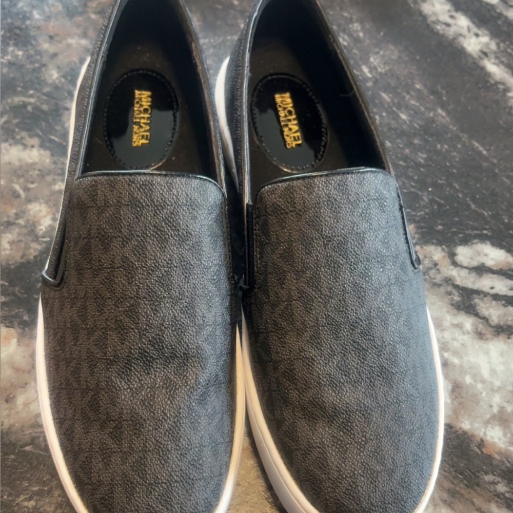 Michael Kors Beige Box